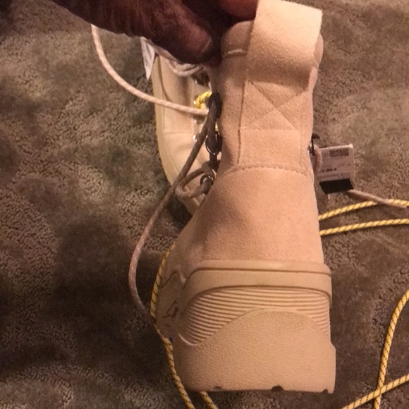 Suede boots - Picture 6 of 8